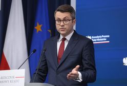 Bajońskie pensje. Rzecznik rządu się tłumaczy