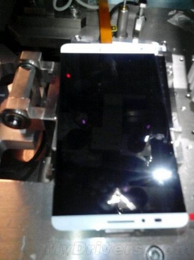 Nowy high-end Huaweia może wyglądać jak HTC One Max 3