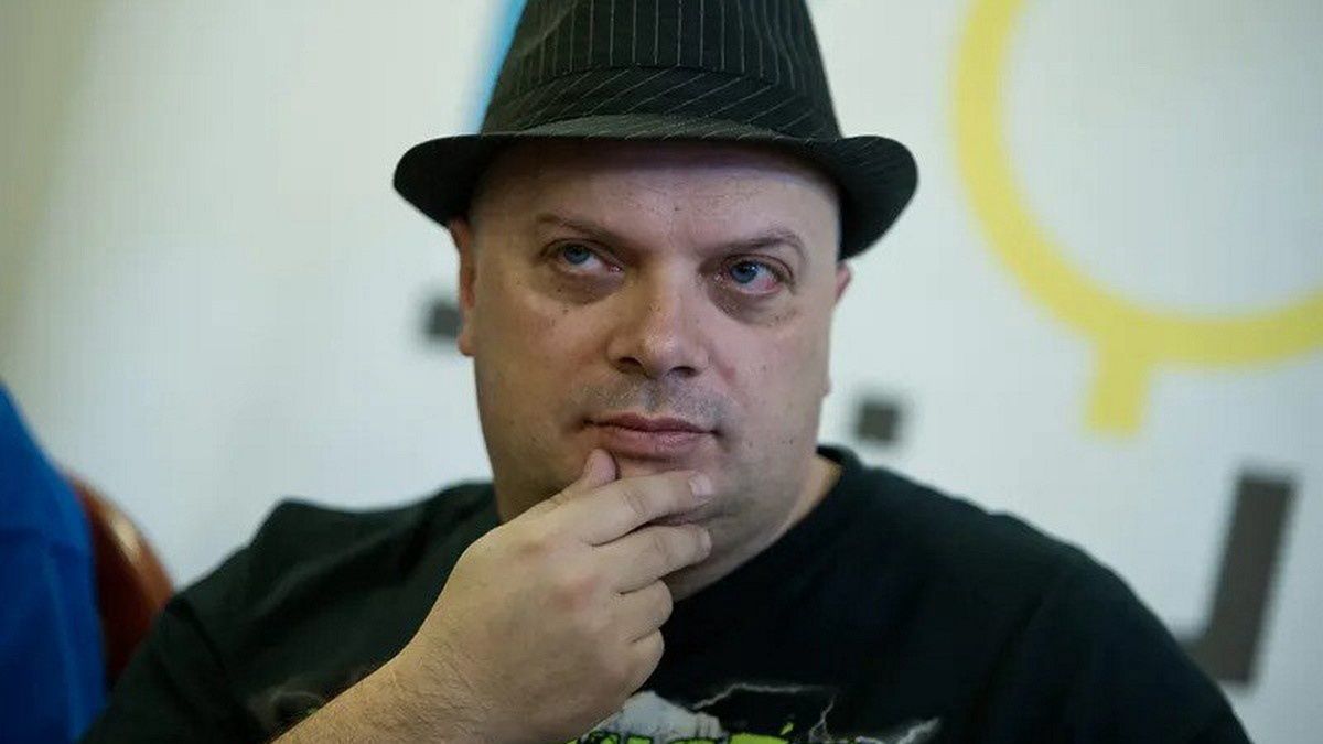Krzysztof Skiba jest znany ze swojego satyrycznego ujmowania rzeczywistości