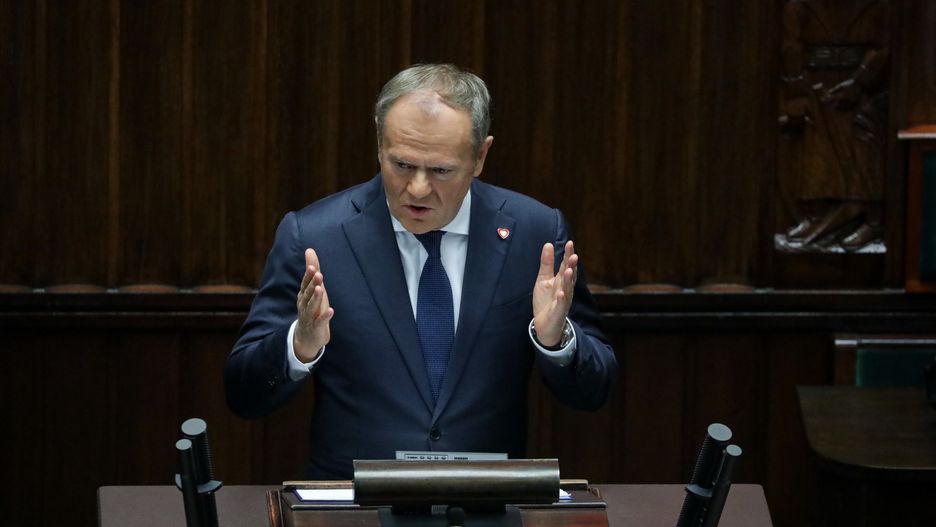 Warszawa, 18.11.2025. Premier Donald Tusk w Sejmie, 18 bm. Sejm będzie pracować nad projektem ustawy ws. likwidacji CBA, projektem dot. asystencji osobistej oraz ws. zwiększenia bezpieczeństwa na Bałtyku. (ad) PAP/Tomasz Gzell