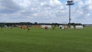 Kolejne piłkarskie sparingi za nami. Pracowity tydzień Stali Jasień