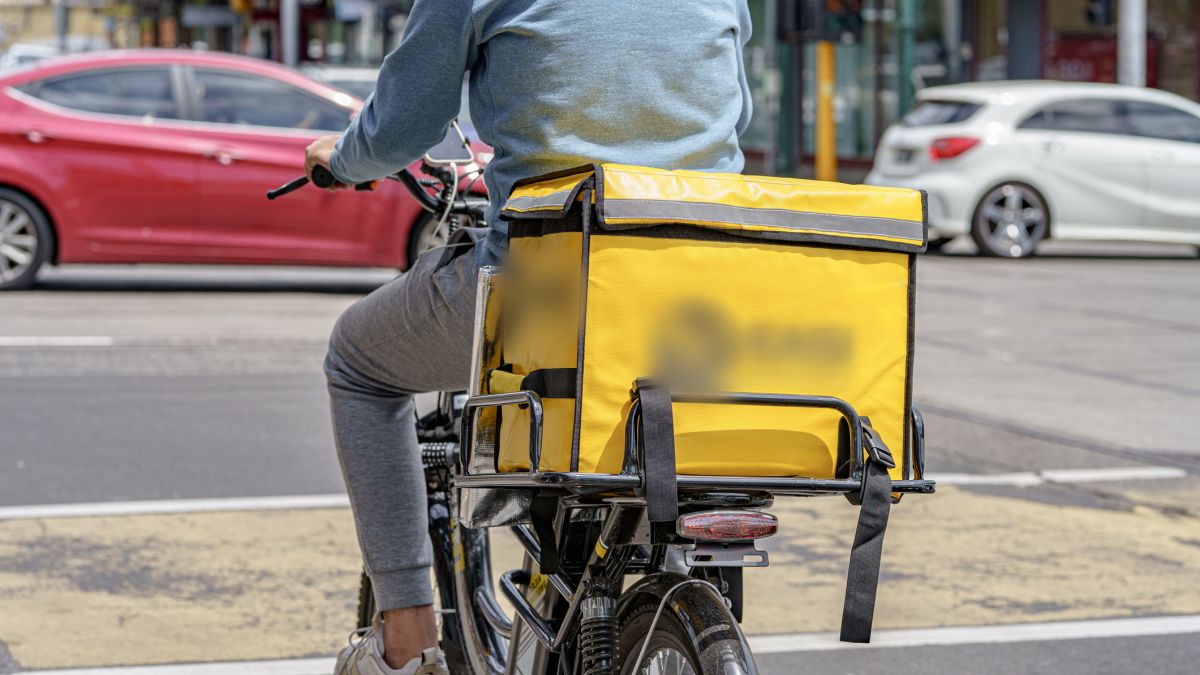 Kurier potrącił 85-latkę. Zdj. poglądowe