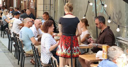 Wychodzą bez płacenia. "Po prostu znikają ze stolika"