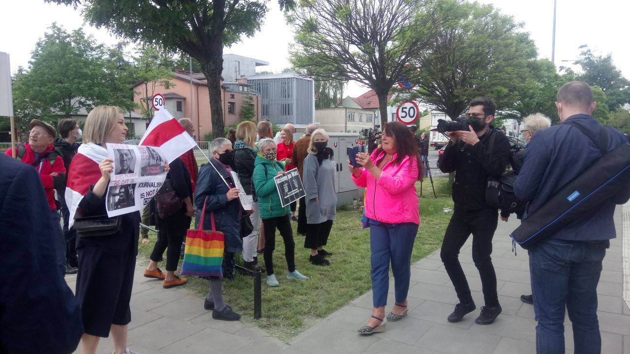 Warszawa. Protest w obronie białoruskich dziennikarzy