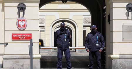 Będą nowe mandaty związane z pandemią koronawirusa
