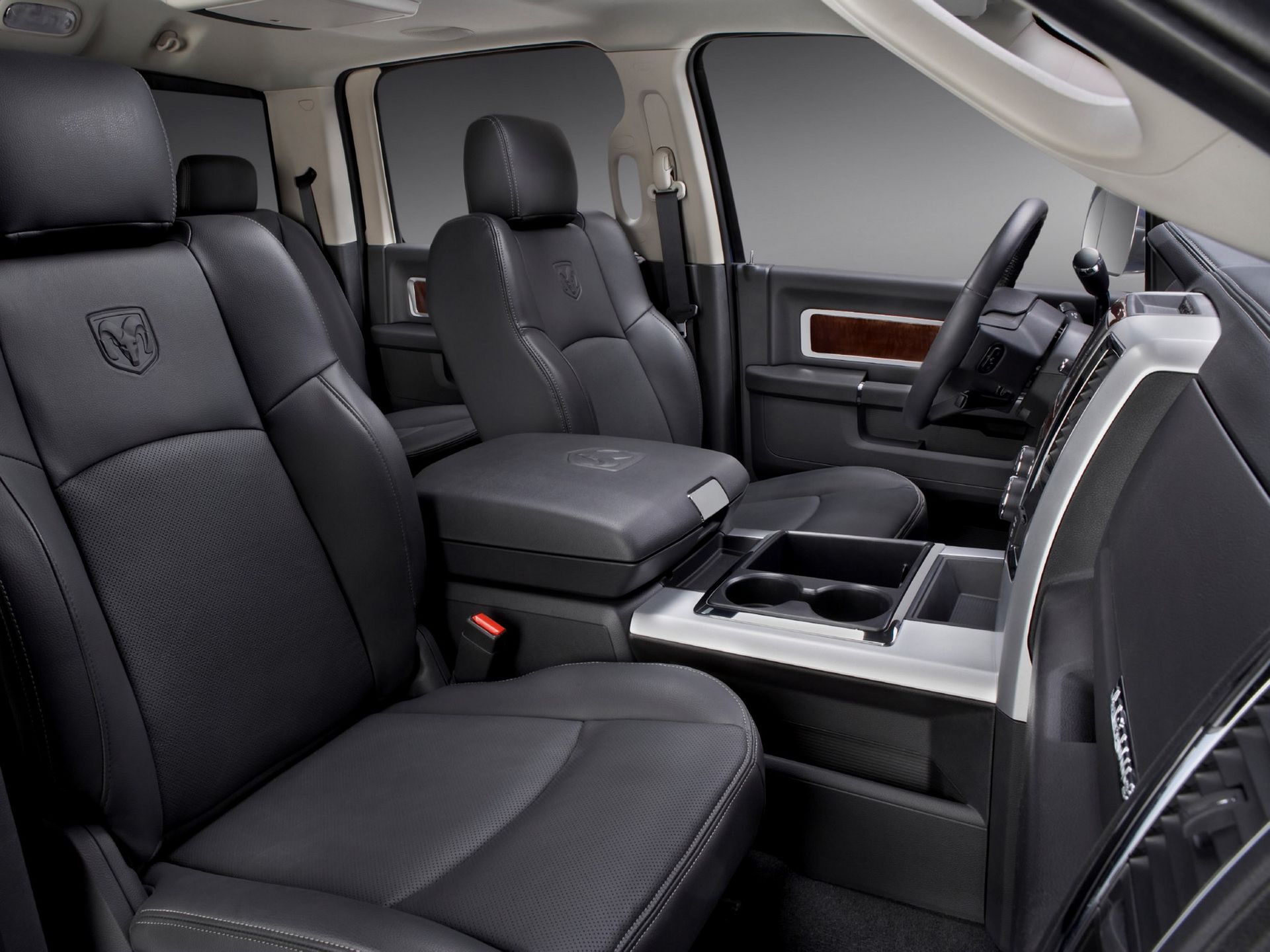 Dodge Ram 9
