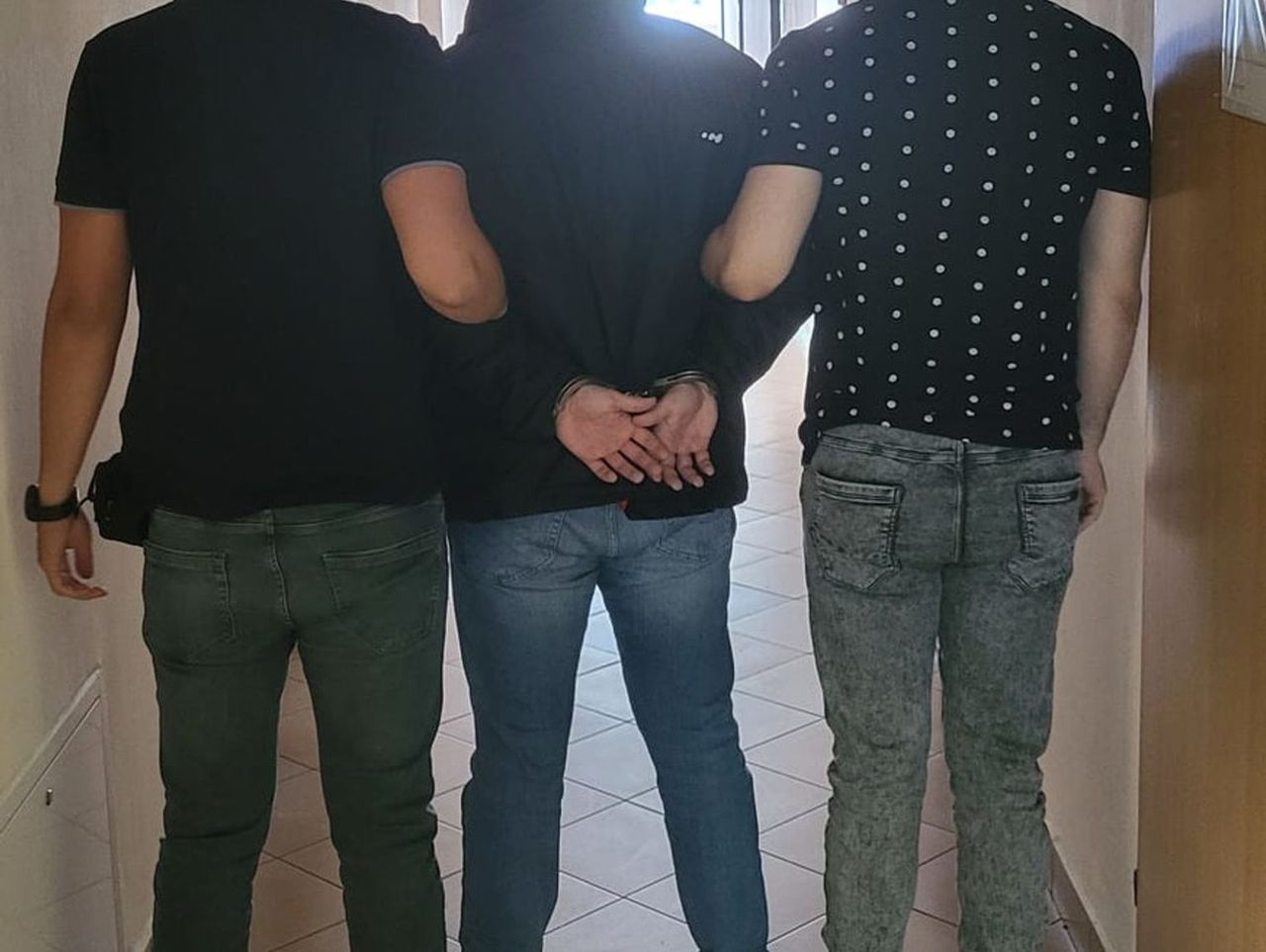 Warszawa: Sprzedawał podróbki jako drogie telefony. Oszukany klient urządził zasadzkę
