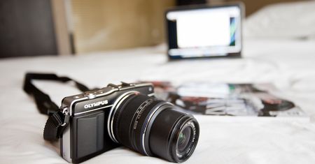 Olympus Pen Mini E-PM 2 - 260 gramów stylu i świetnej jakości [wideotest]