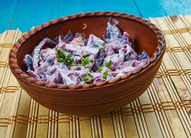 Surówka z czerwonej kapusty – przepis, kalorie i wartości odżywcze