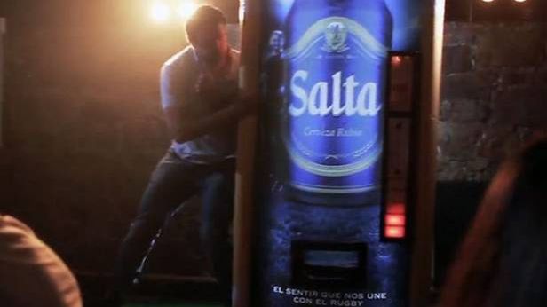 Automat z napojami Rugbeer. Tylko silni zasługują na piwo! [wideo] 1