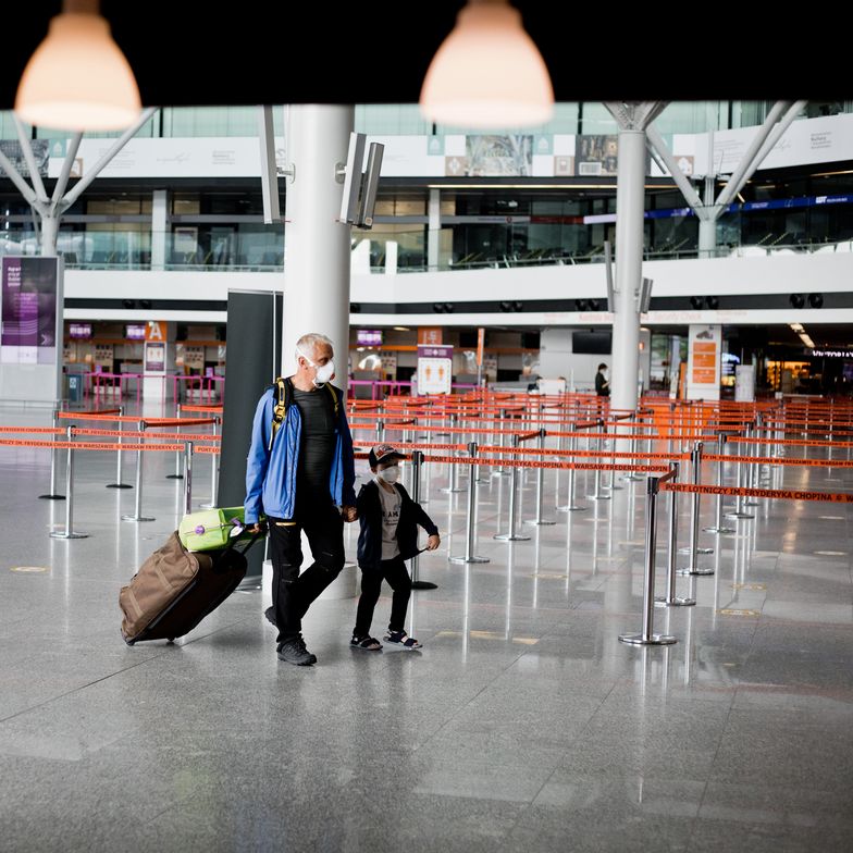 Przez kryzys na lotniskach ubyło aż 70 proc. pasażerów. Ruch wróci do normy, ale za 4-5 lat.
