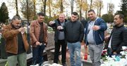 Romskie obchody Wszystkich Świętych. Modlitwa, śpiew i alkohol na cmentarzach