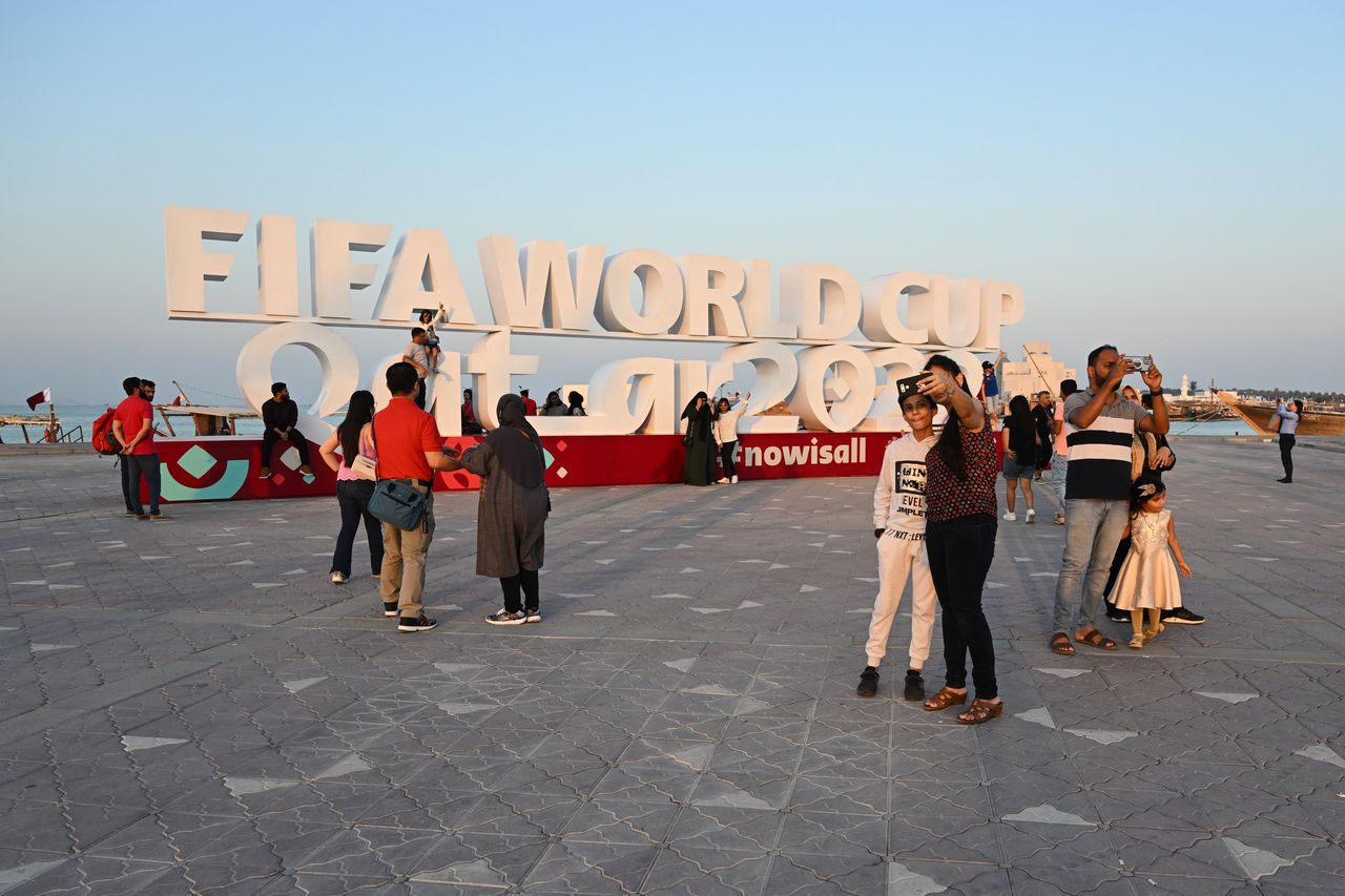 Katar płaci kibicom za loty i hotele. Warunkiem pozytywne komentarze w internecie