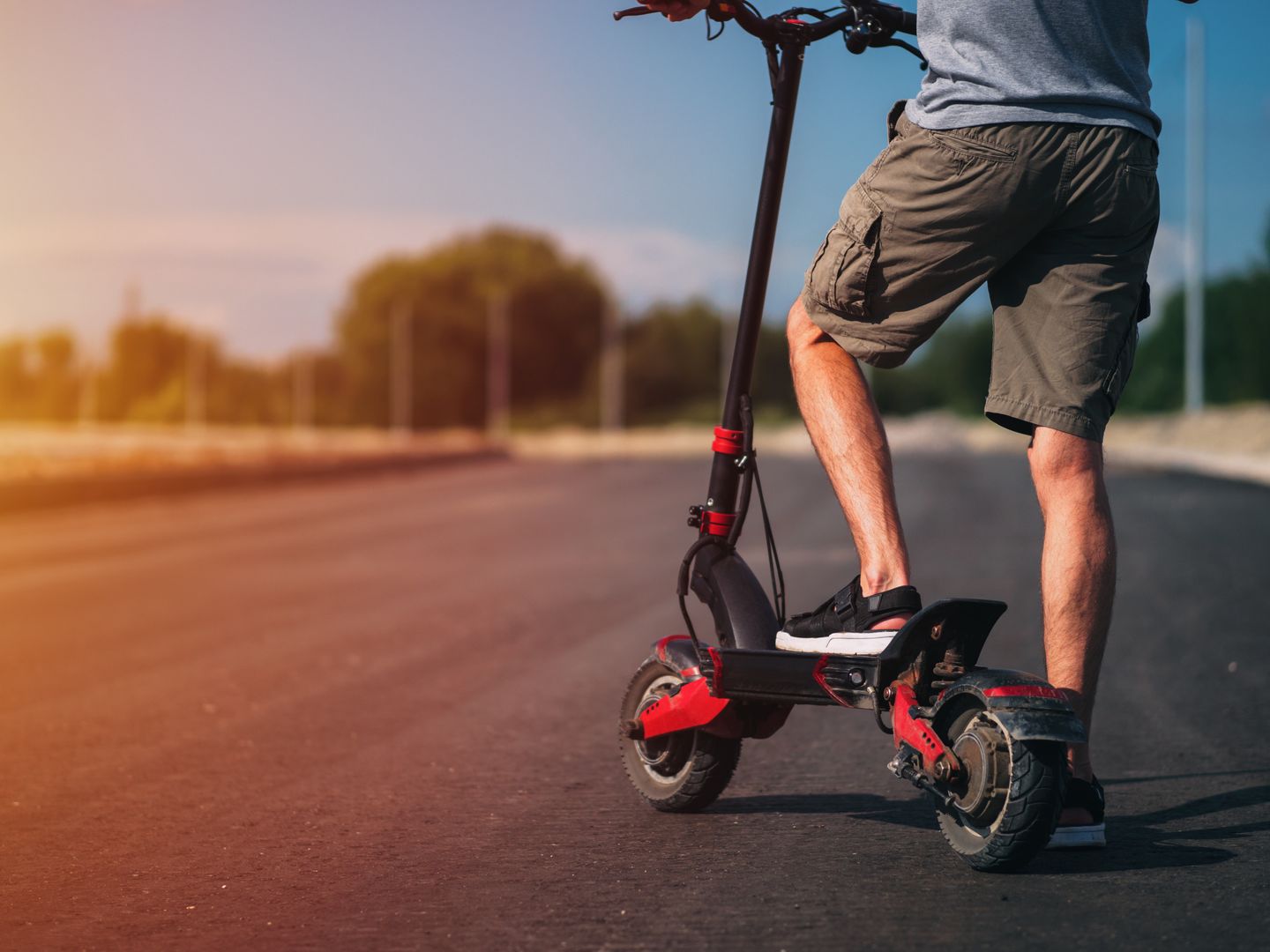Wakacje 2023. Hulajnogi elektryczne dla każdego