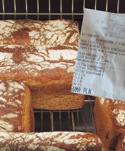 Trzy chleby, kanapka i jogurt. Pokazała "paragon grozy" z piekarni