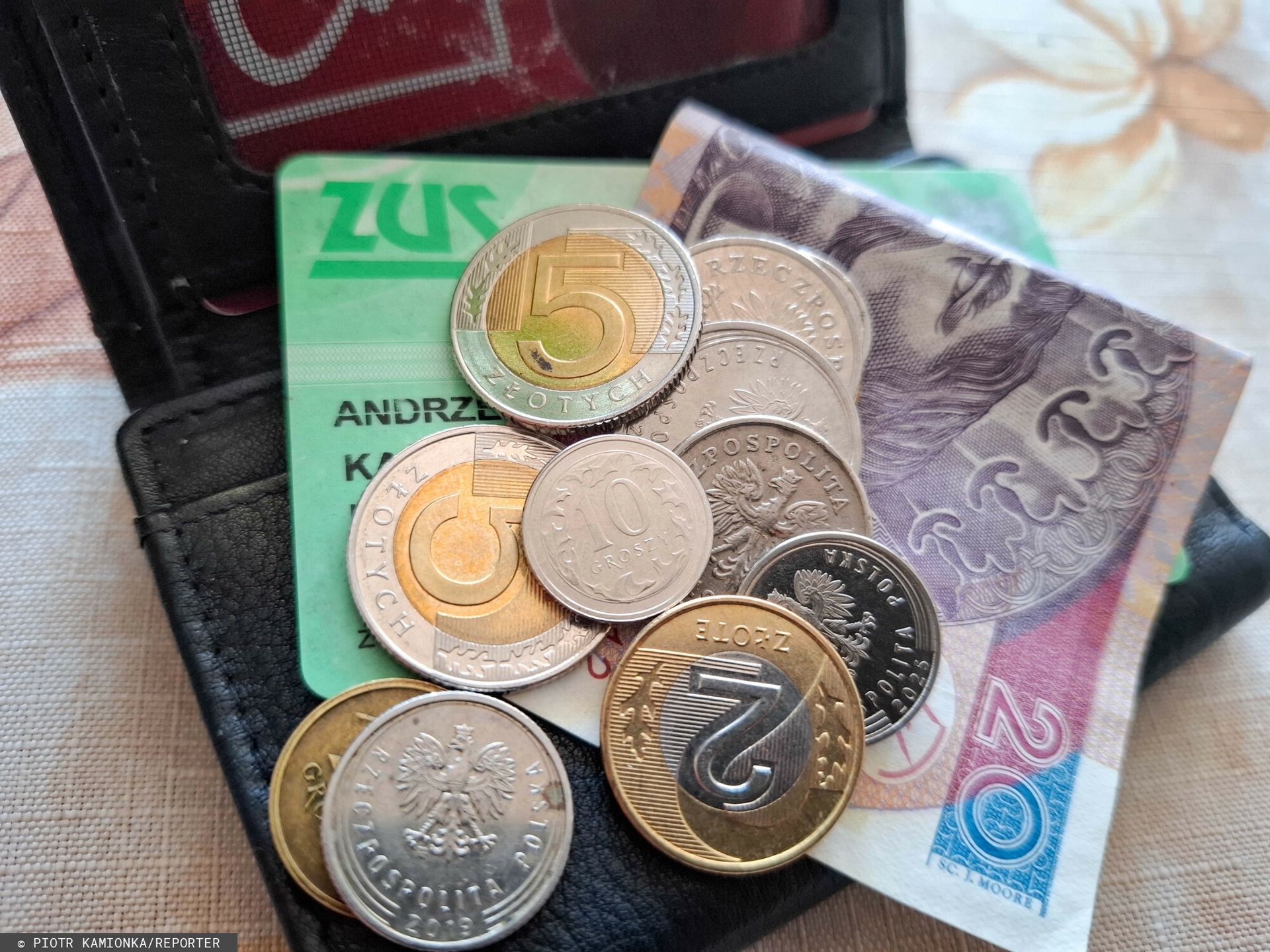 Emerytury do 500 zł: Zaskakujący wzrost w ZUS!