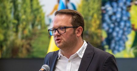 Zamiast politycznej rozmowy, oświadczenie pracowników. Bunt w publicznym radiu