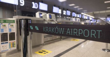 Tragedia na pokładzie samolotu. Maszyna wylądowała w Krakowie