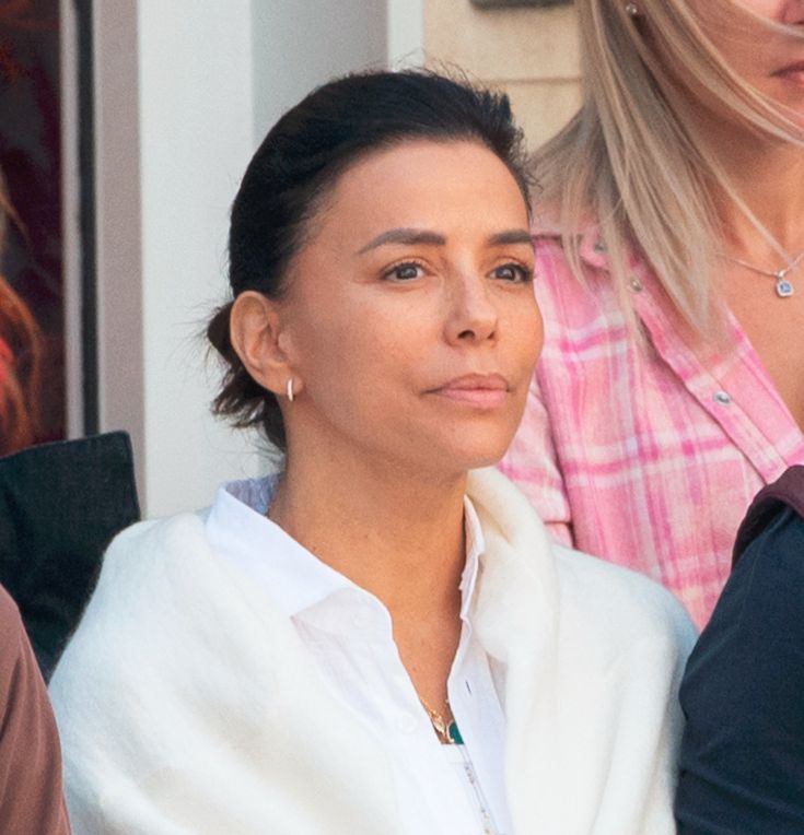 Naturalna Eva Longoria poszła z mężem na lunch
