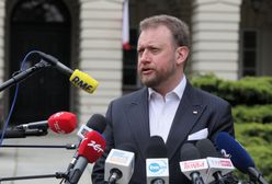 Afera maseczkowa. Opozycja po kontroli poselskiej. KO przypomina sprawę PCK