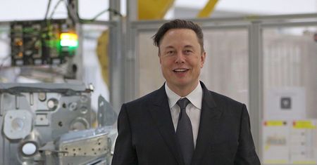 Elon Musk chce zrobić porządki w Twitterze. Wynagrodzenia 11 osób ściąłby do zera