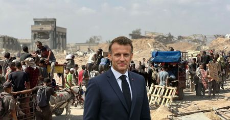 Macron potępia działania Hamasu. "Nikczemne okrucieństwo"