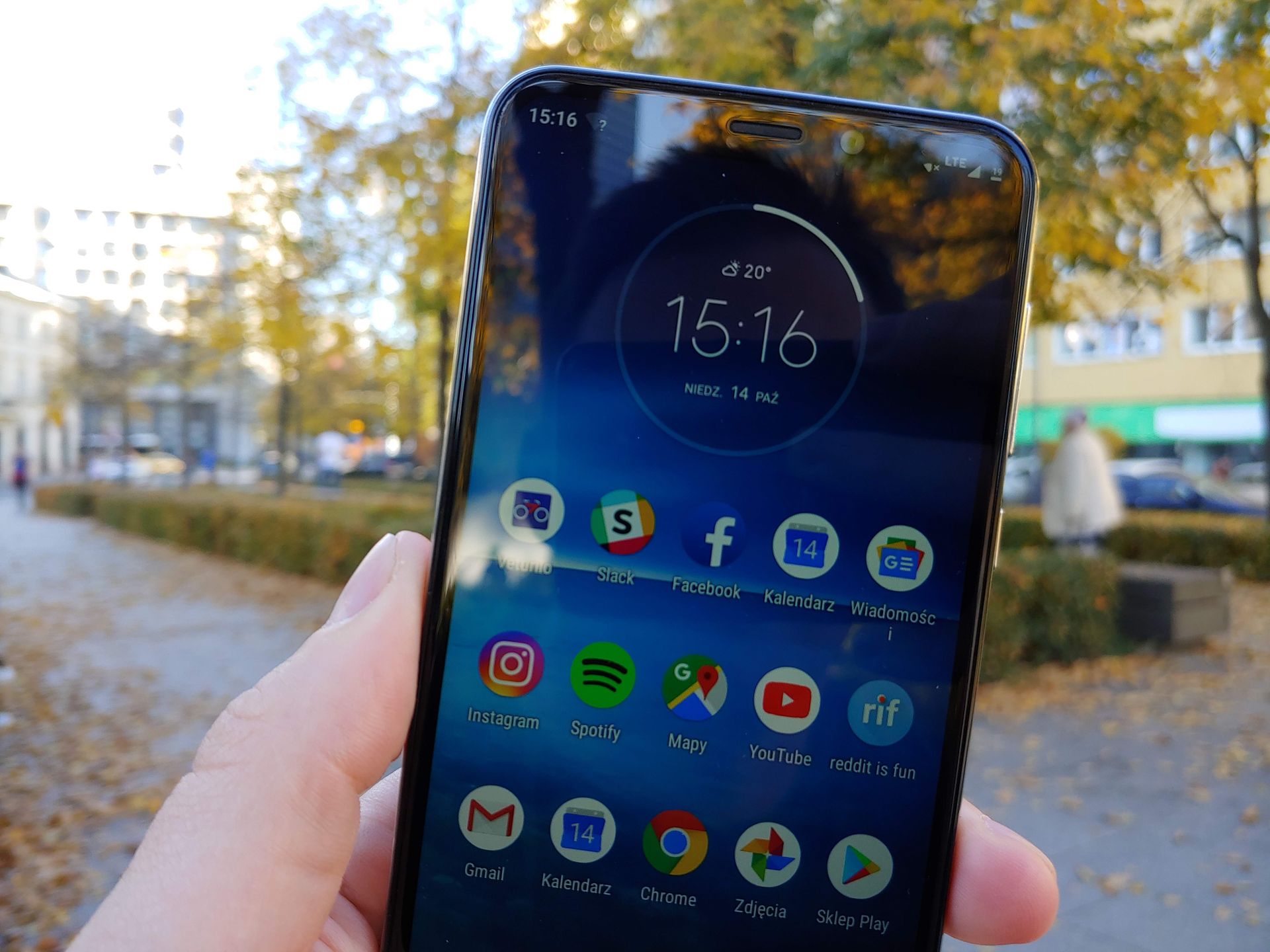 Motorola One to złoty standard niedrogich telefonów [minitest] 7