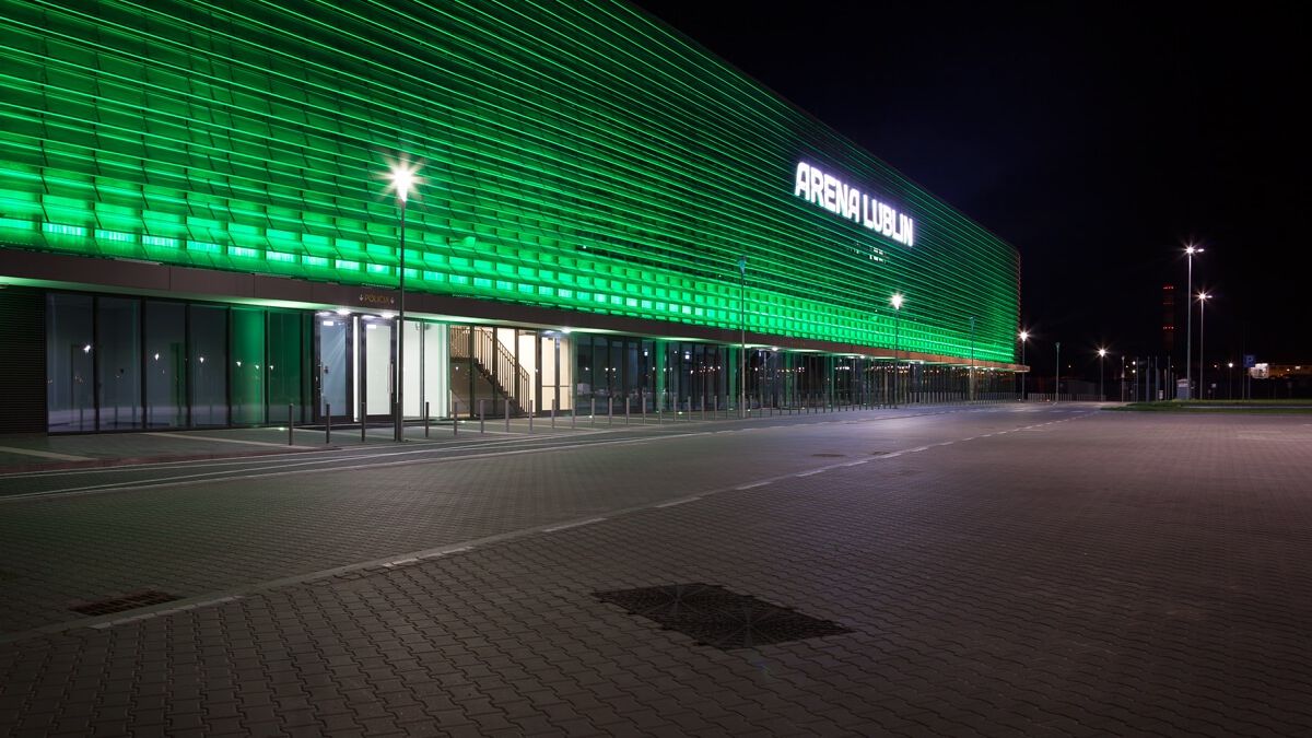 Motor Lublin Arena podświetlona na zielono