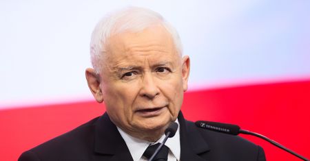 PiS wygra wybory, ale straci władzę? Łeb w łeb na mandaty z opozycją