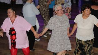 Retro Party dla Seniorów w Zduńskiej Woli Karsznicach, czyli zabawa na całego