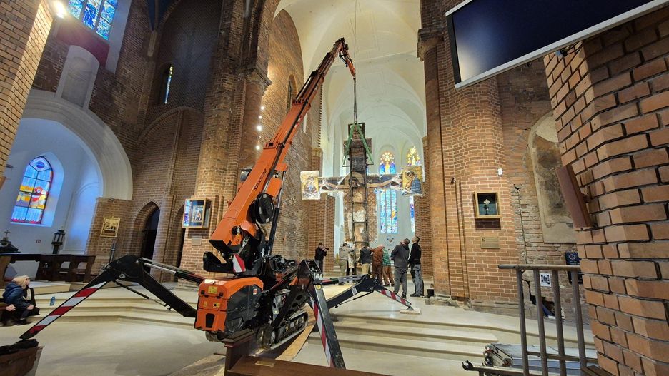 Historyczny moment w świątyni