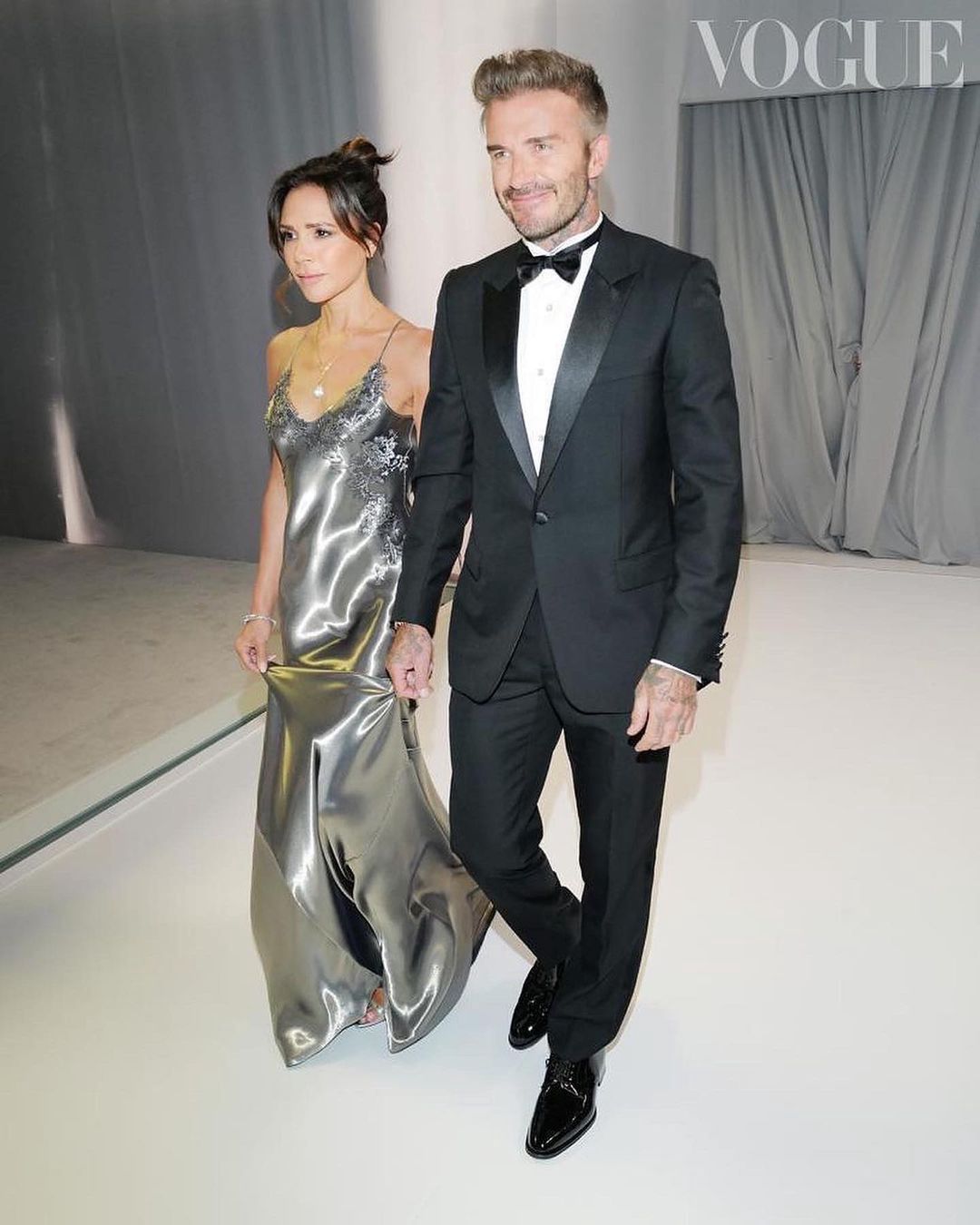 Victoria Beckham przyszła na ślub syna w bieliźnianej sukience 