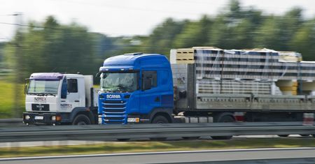 Tak sankcje drogowe uderzą w polskie firmy. Transport notuje wielkie straty