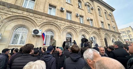 Rosjanie chcieli masowo wykupywać domy w Abchazji. Ludzie nie pozwolili
