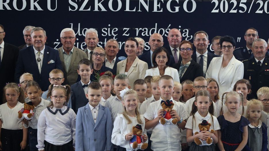 Wojewódzka inauguracja roku szkolnego w SP nr 2 w Kartuzach