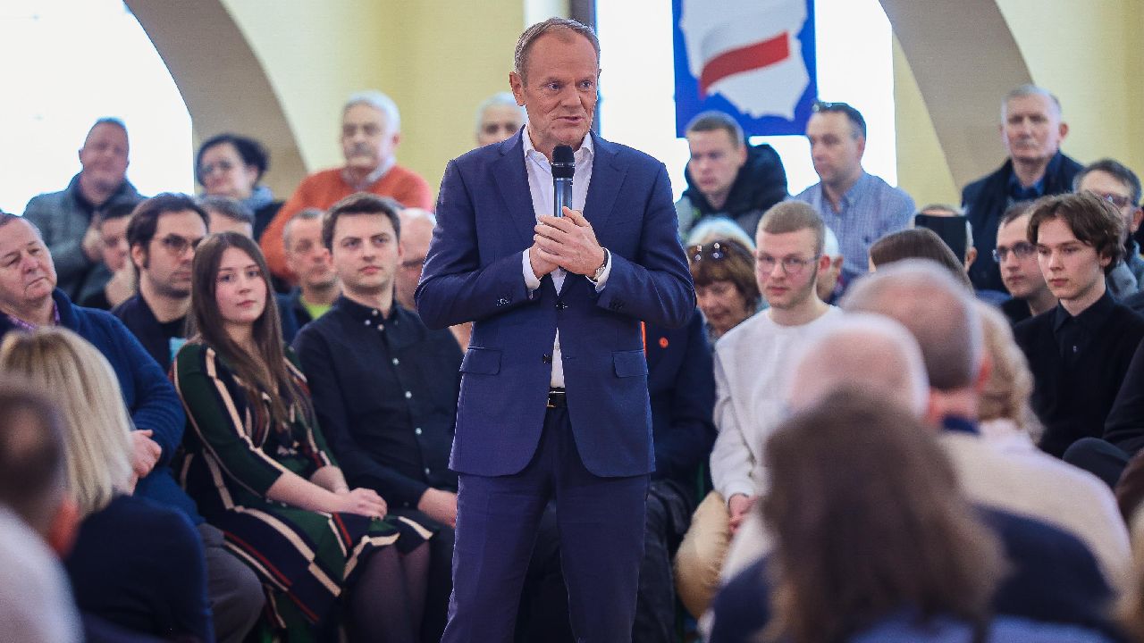 Donald Tusk pokazał rachunek z Lidla. "Ludzie idą do sklepu i płaczą"