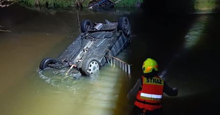 Dwa ciała w samochodzie. Tajemniczy wypadek w środku nocy