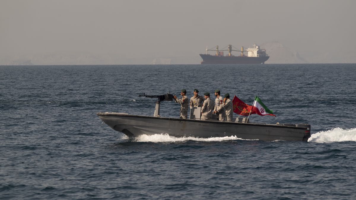 Iran może zablokować cieśninę Ormuz. Zdjęcie archiwalne
