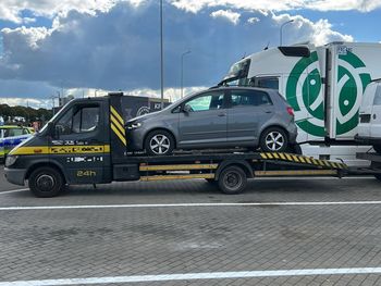 Jarkowo: Kierowca lawety jechał całą szerokością drogi ekspresowej. W kabinie miał dwie opróżnione "małpki"