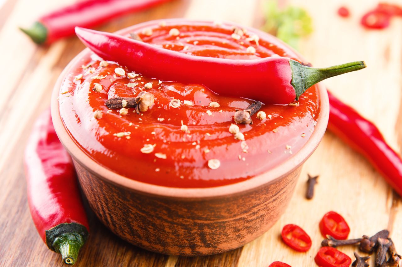 Sos sriracha – słodki i pikantny