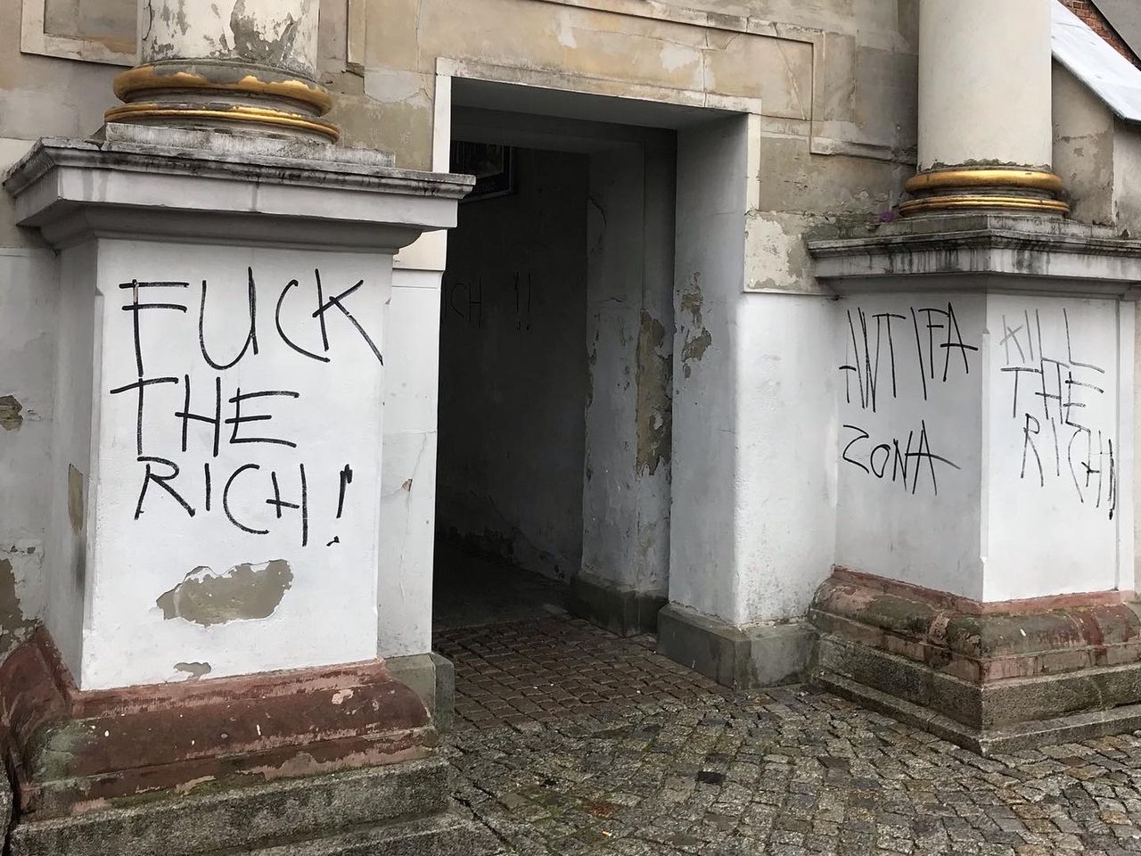 "F*ck the rich"