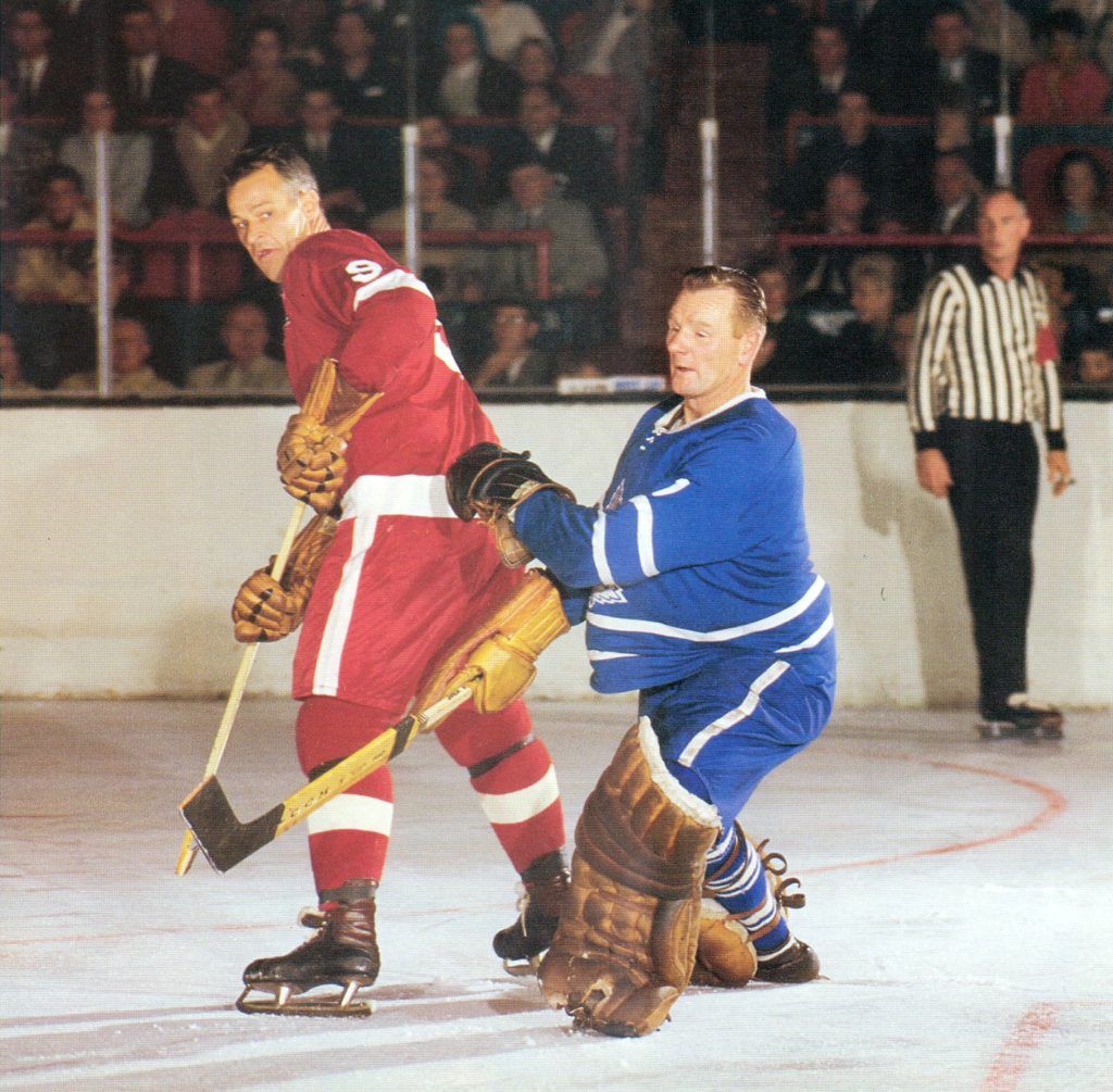 Gordon "Gordie" Howe (po lewej) fot. Attribution-NoDerivs (CC BY-ND 2.0)