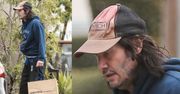 Zaniedbany Keanu Reeves przemierza ulice Kalifornii z torbą z luksusowego butiku (FOTO)