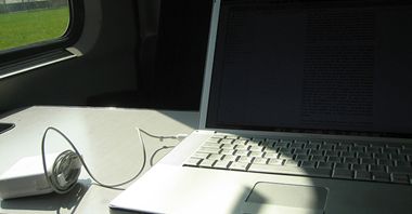 10 wskazówek dla bezpiecznego transportowania laptopa