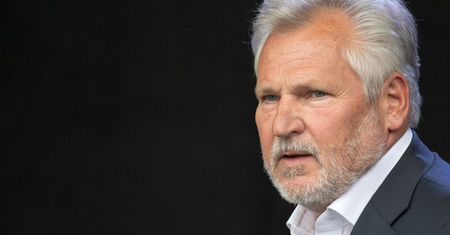 Aleksander Kwaśniewski: Mam kłopot z wiarą w reprezentację