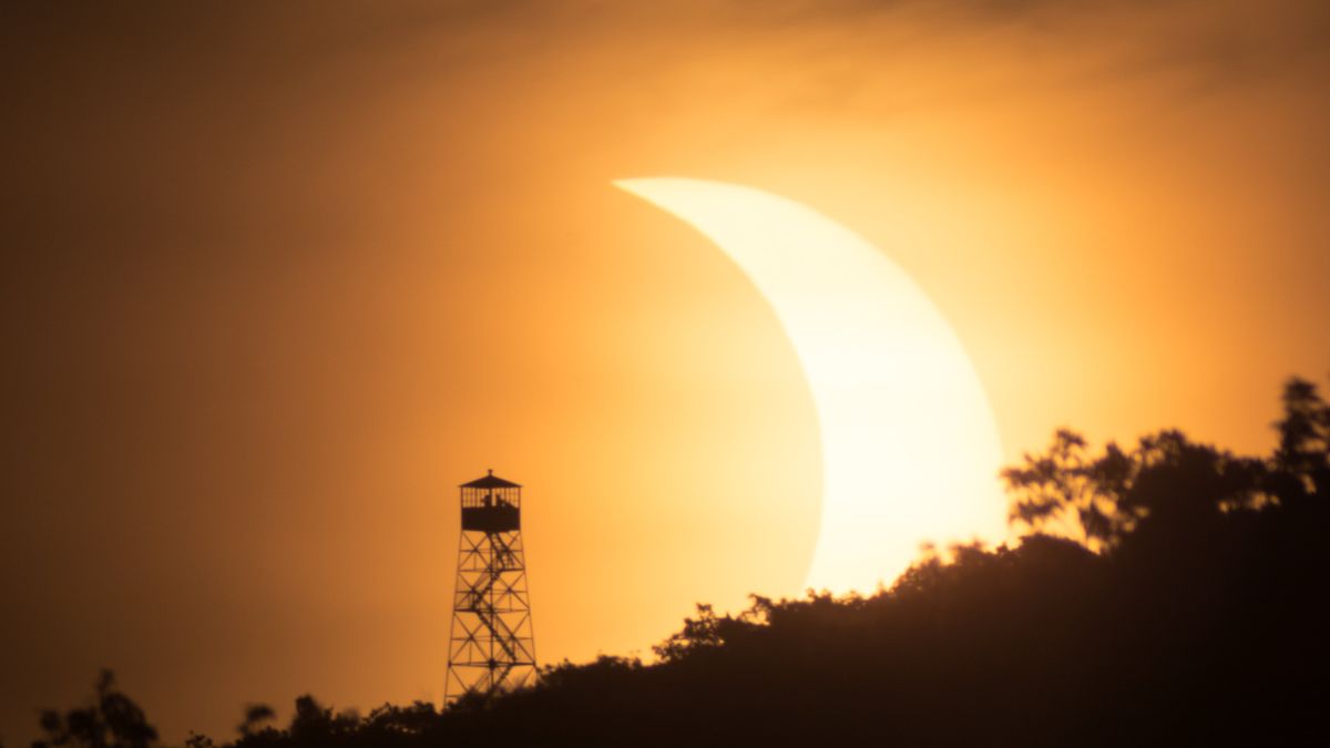 Genialne zdjęcie zaćmienia Słońca. Fotograf zrobił je dokładnie tak, jak zaplanował 1