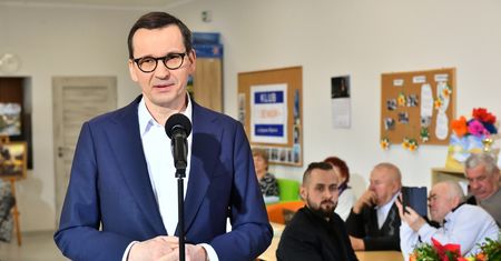 Kiedy ruszą wypłaty "trzynastek"? KPRM zabiera głos ws. zaskakującej zapowiedzi premiera