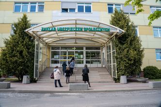 Tarcza wydłużona. ZUS przypomina o zwolnieniu ze składek i postojowym