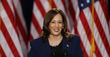 Trump kusi wyborców niższymi podatkami. Co może zaoferować Kamala Harris?