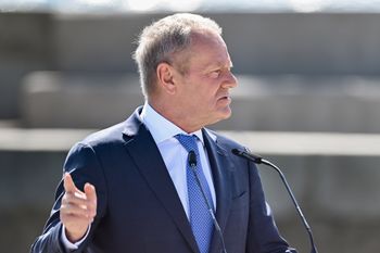 Tusk wbija szpilę PiS. "Niektórzy kończą w Naddniestrzu"